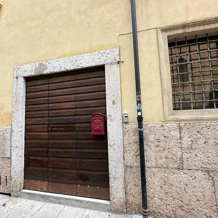 Al Campanile Apartment Verona Luaran gambar