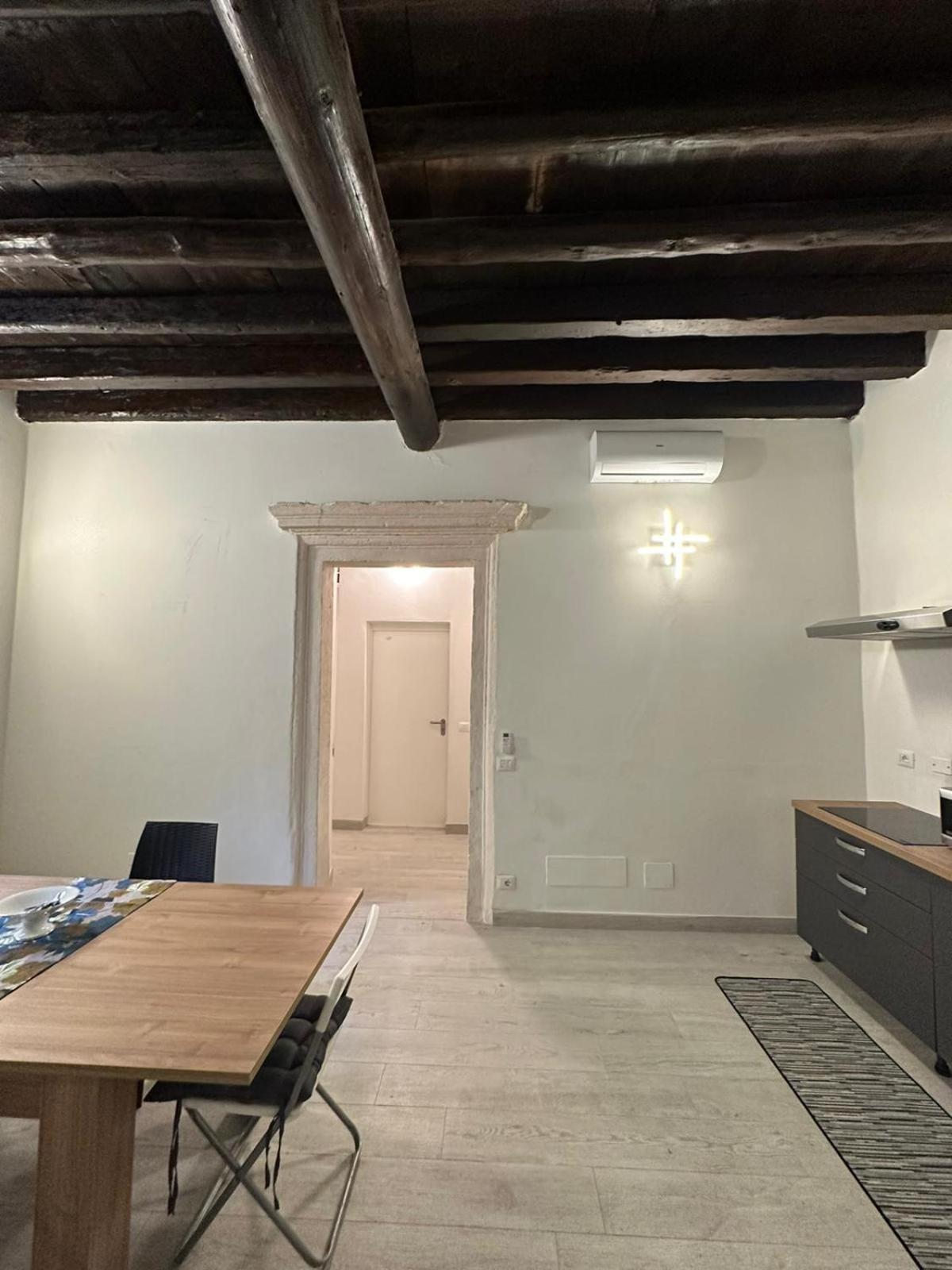 Al Campanile Apartment Verona Luaran gambar